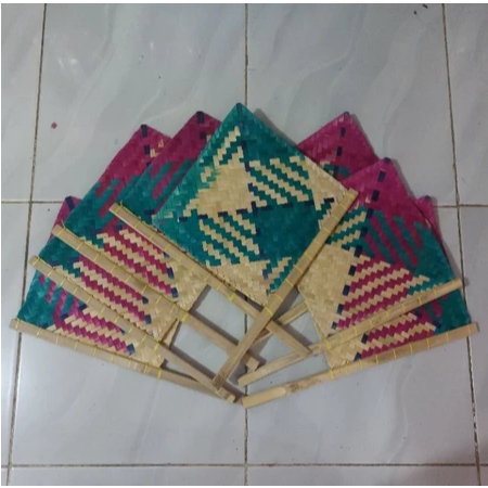 Kipas Bambu/kipas warna/kerajinan bambu