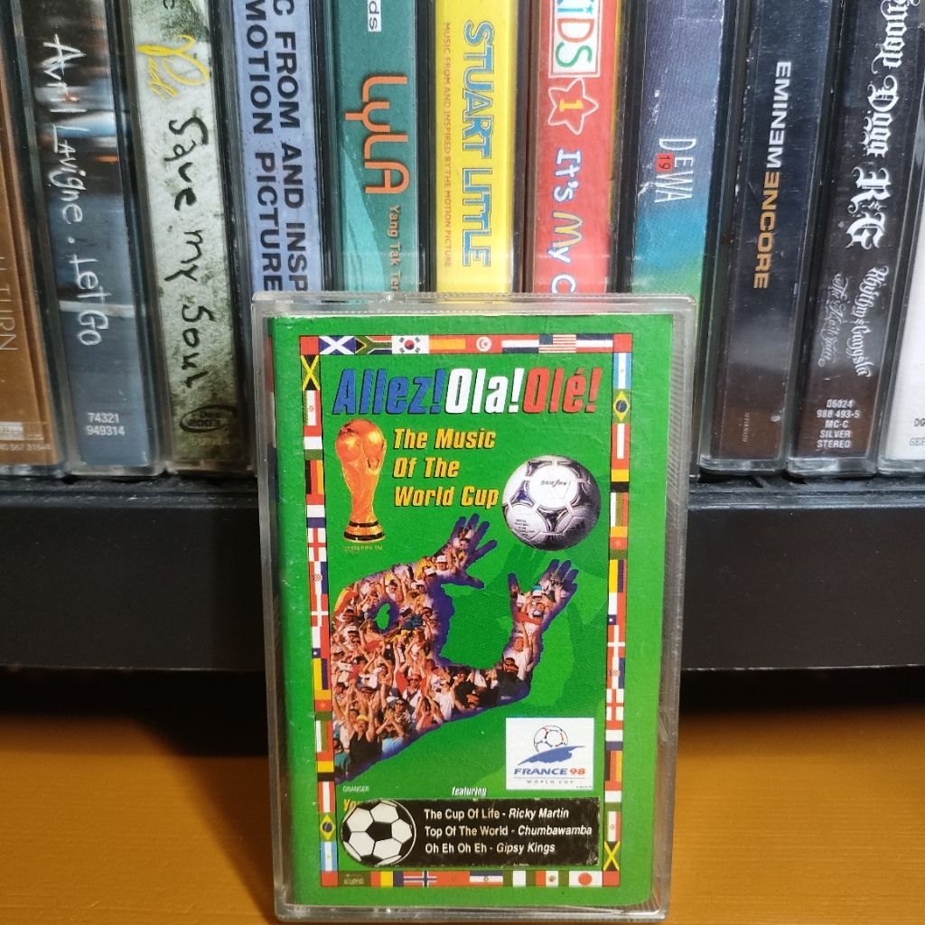 Kaset Bola Allez Ola Ole VA Soundtrack Piala Dunia France 98 Ricky Martin World Cup bagus kaku