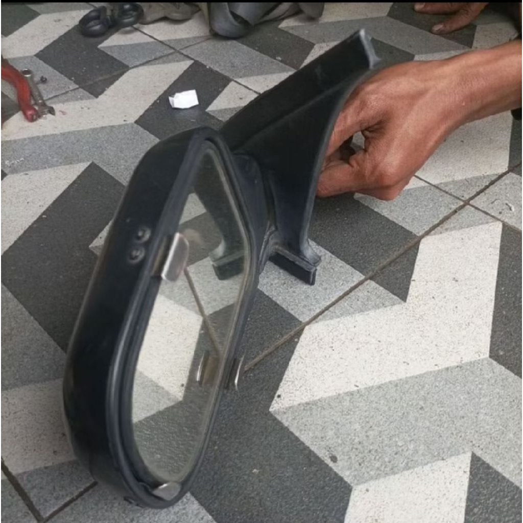 spion kiri daihatsu classy cx winner