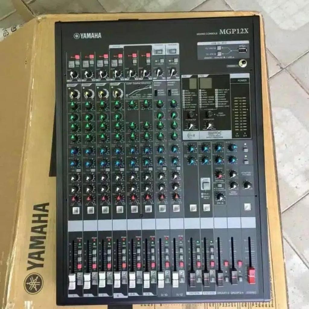 MIXER YAMAHA MGP 12 X