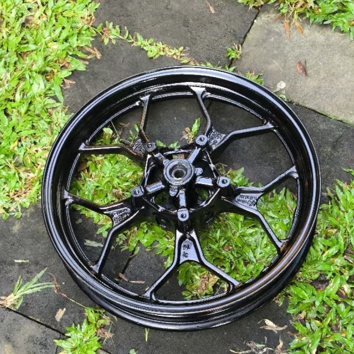 VELG DEPAN R25 TANPA DISK BAN