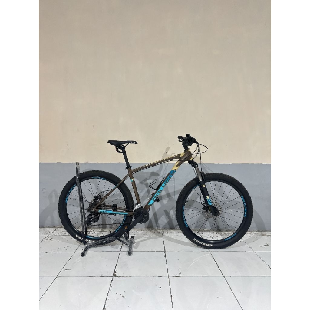 POLYGON PREMIER 4 TAHUN 2023