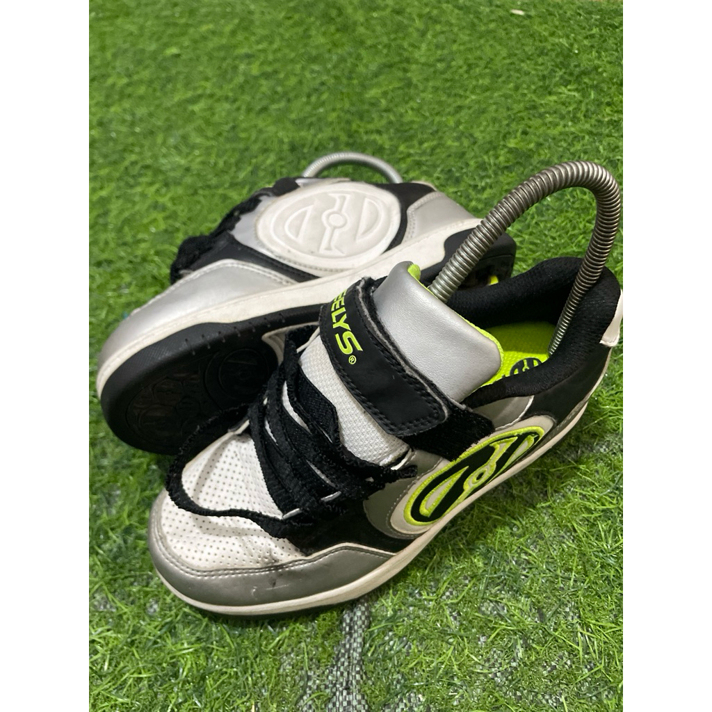 sepatu roda anak heelys size 34