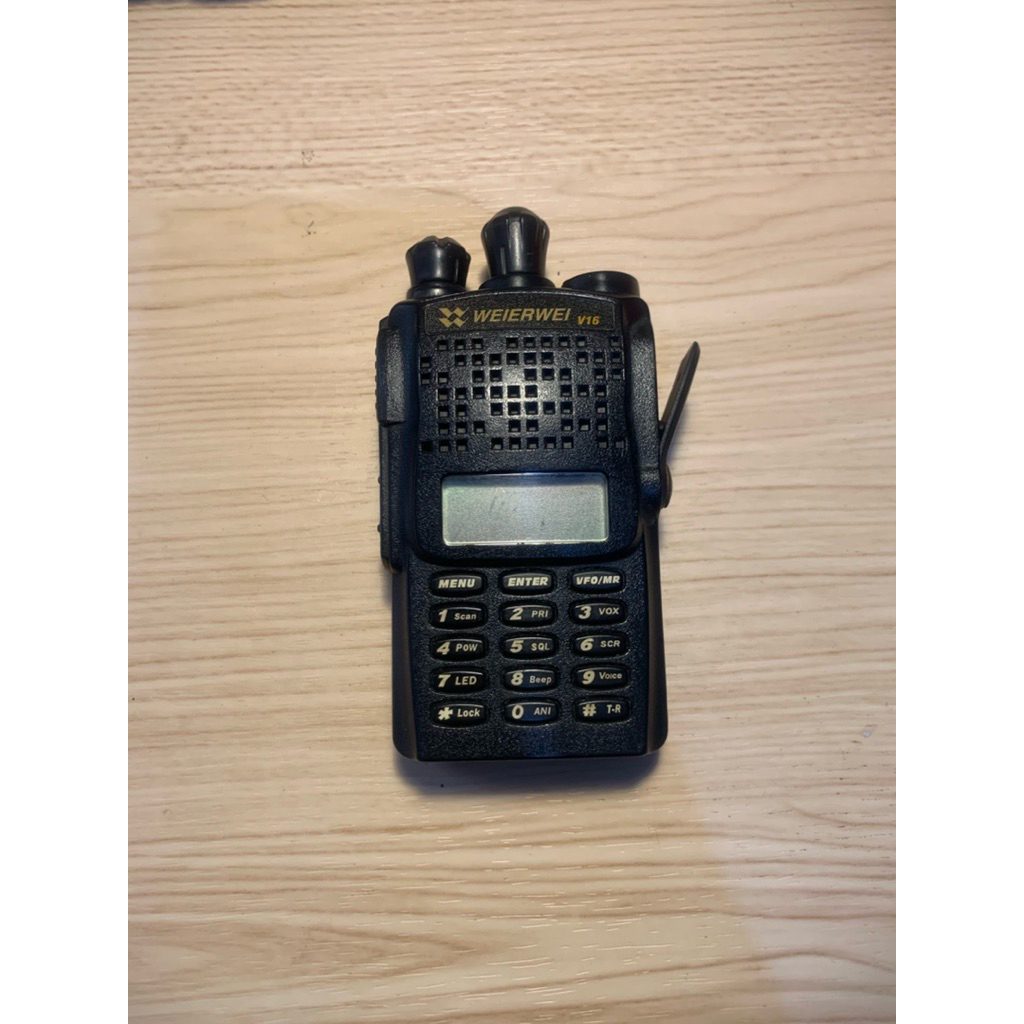 HT WEIERWEI V16 dualband minus hanya bisa uhf