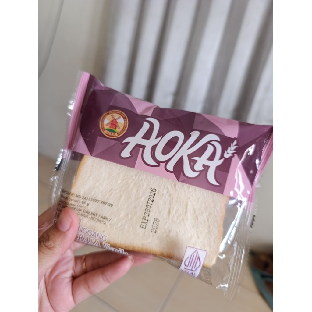 Roti Aoka Isi Selai - Roti Panggang Lembut dengan Rasa Vanila Susu, 65 Gram