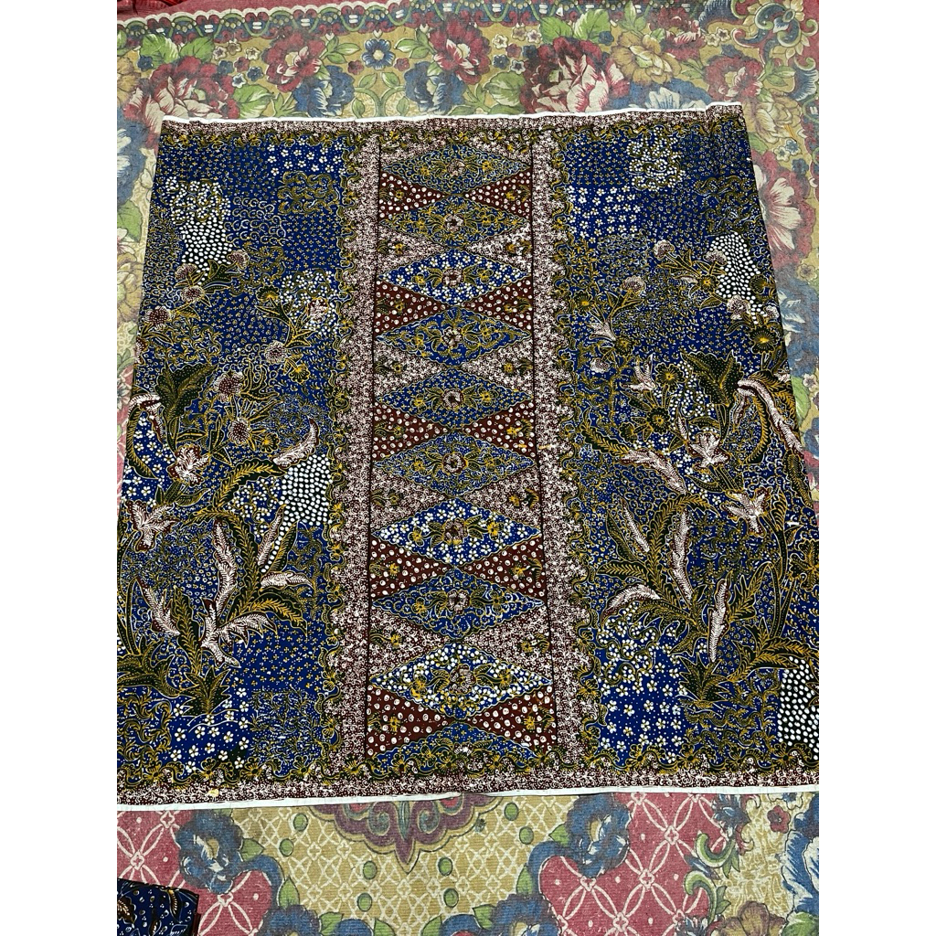 Laseman : sarung batik tulis Lasem motif 3 negri sarung batik tulis gawagis (jumbo)