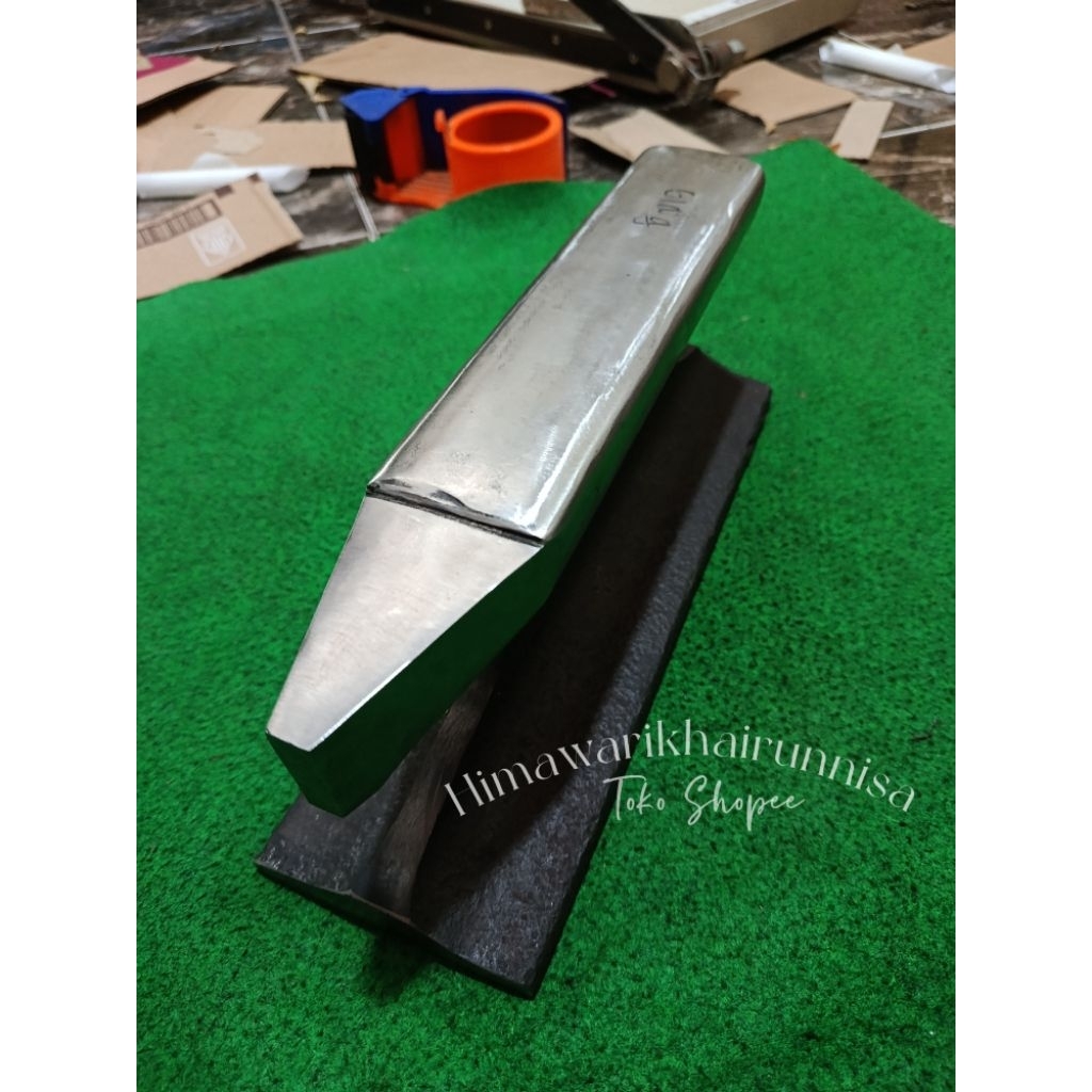 Landasan besi paron Anvil berat 6100gr ±6,1kg baja besi pande