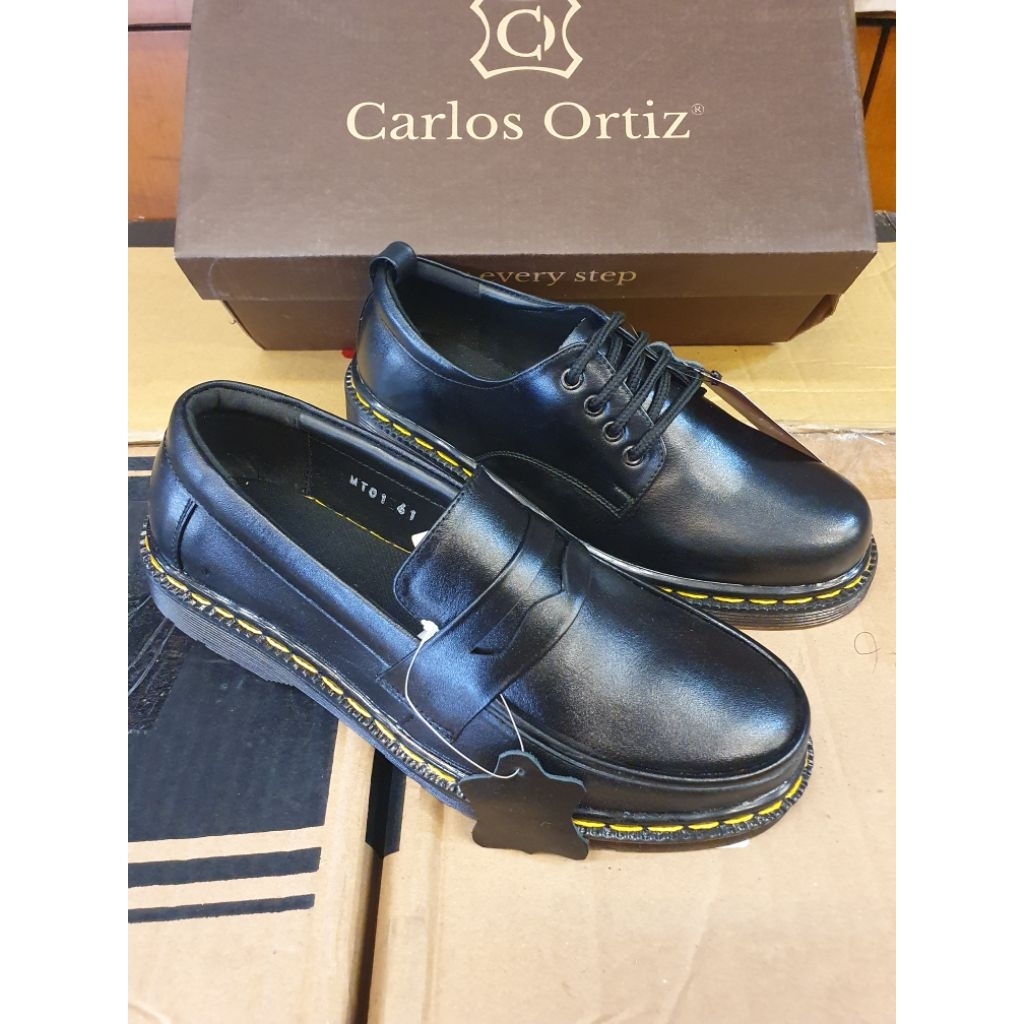 SEPATU DOCMART CARLOS ORTIZ MT