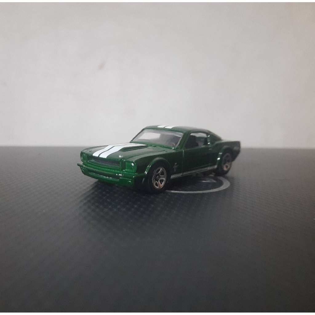 Hot Wheels 65 Mustang 2+2 Fastback