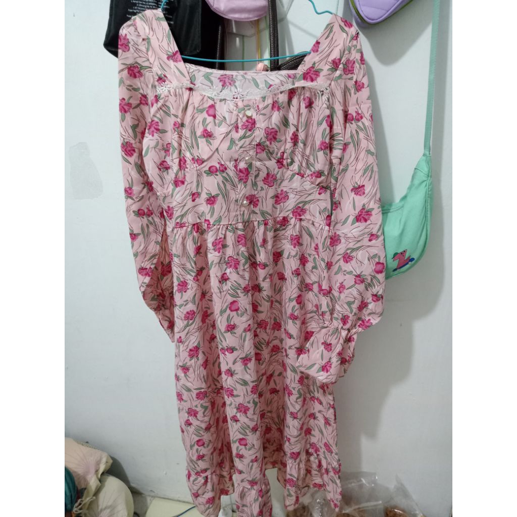 Preloved dress bunga pink
