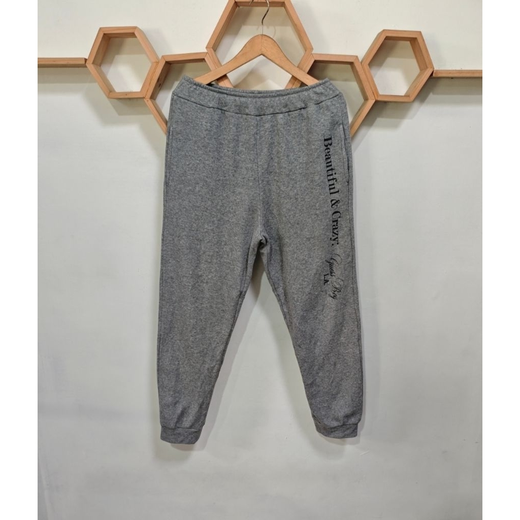 CELANA JOGGER GUESS SHERPA LEMBUT SIZE XL