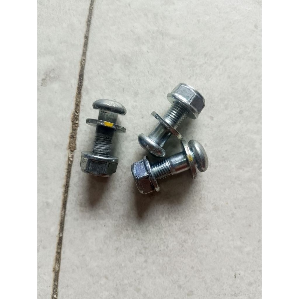 Baut Gir Belakang CBR 250RR - Bolt Sprocket Fixing CBR 250RR - Baut Gear Belakang CBR 250RR Original