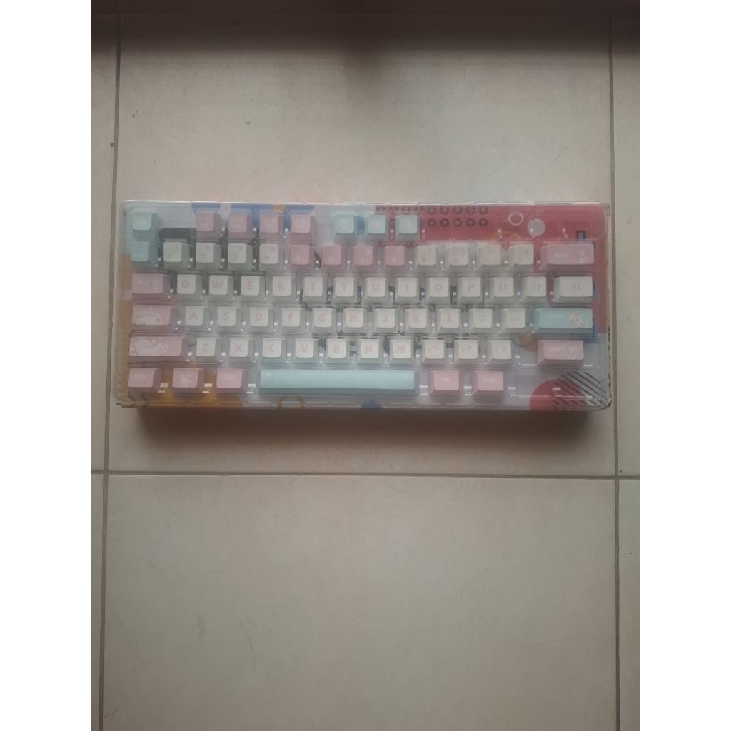 Keycaps Pink (Copotan dari Leobog Amg65)