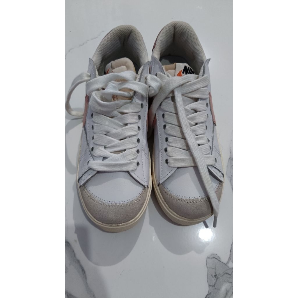 sepatu Nike KW preloved size 39