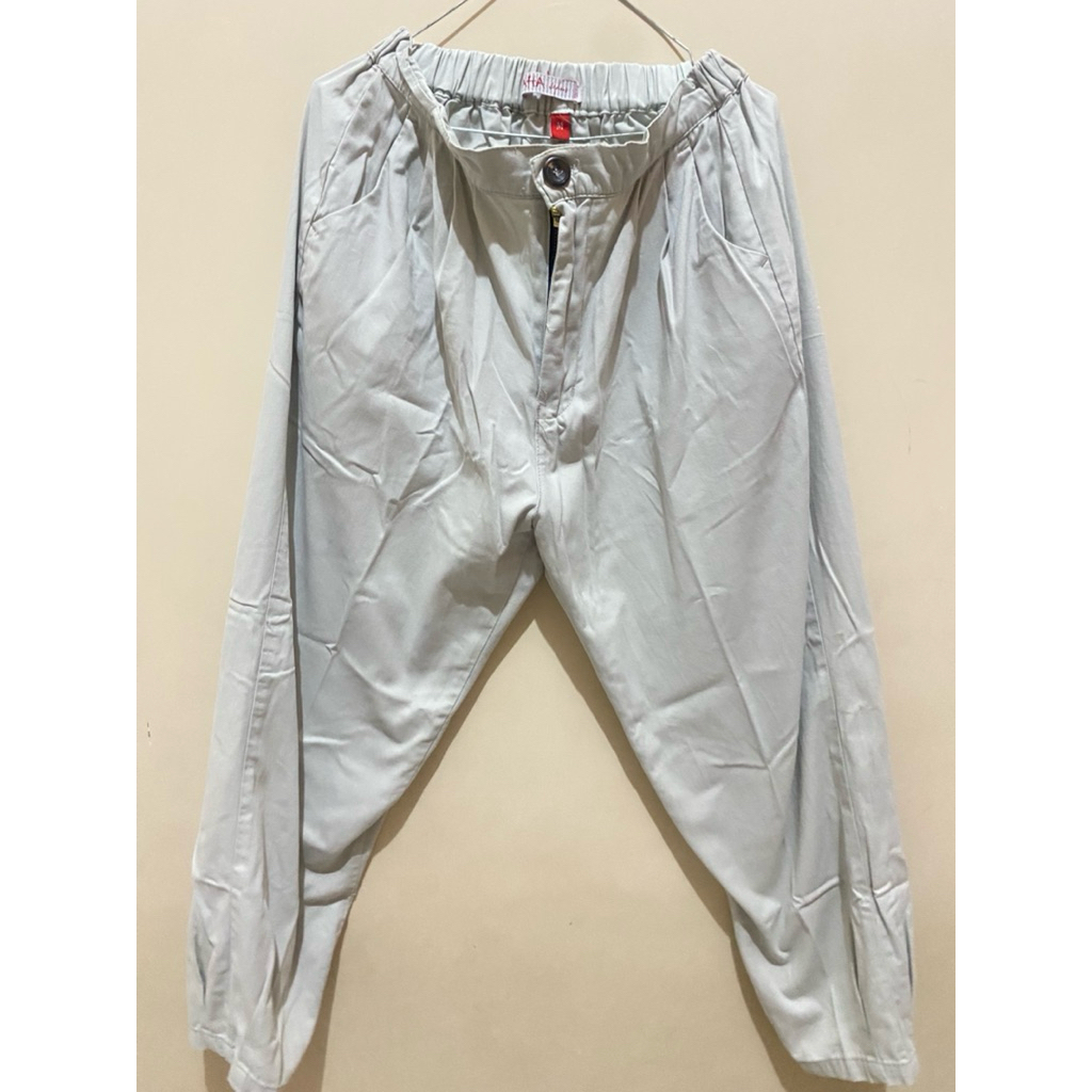 Celana Wanita Sage Green