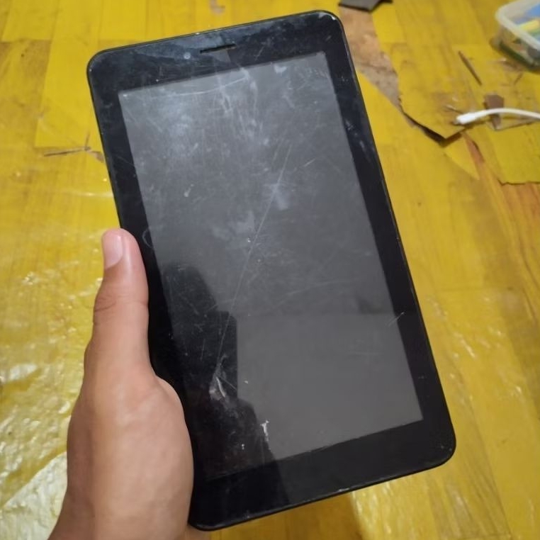 tab Advan minus