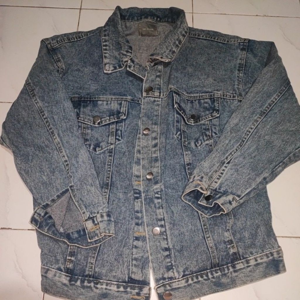 Jaket Denim This is April Prelove Murah Like new