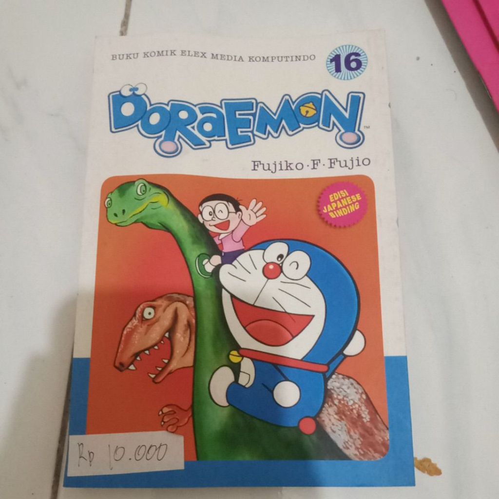 buku komik Doraemon