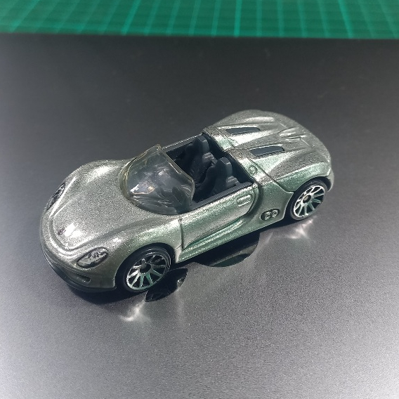 Hot Wheels Porsche 918 Spyder Zamac