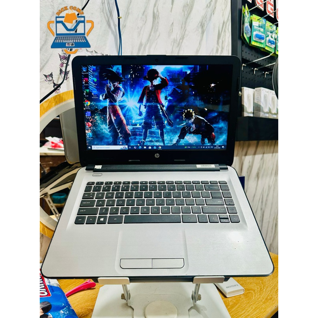 HP 14. Amd E2. ram 8/128gb ssd. normal mulus