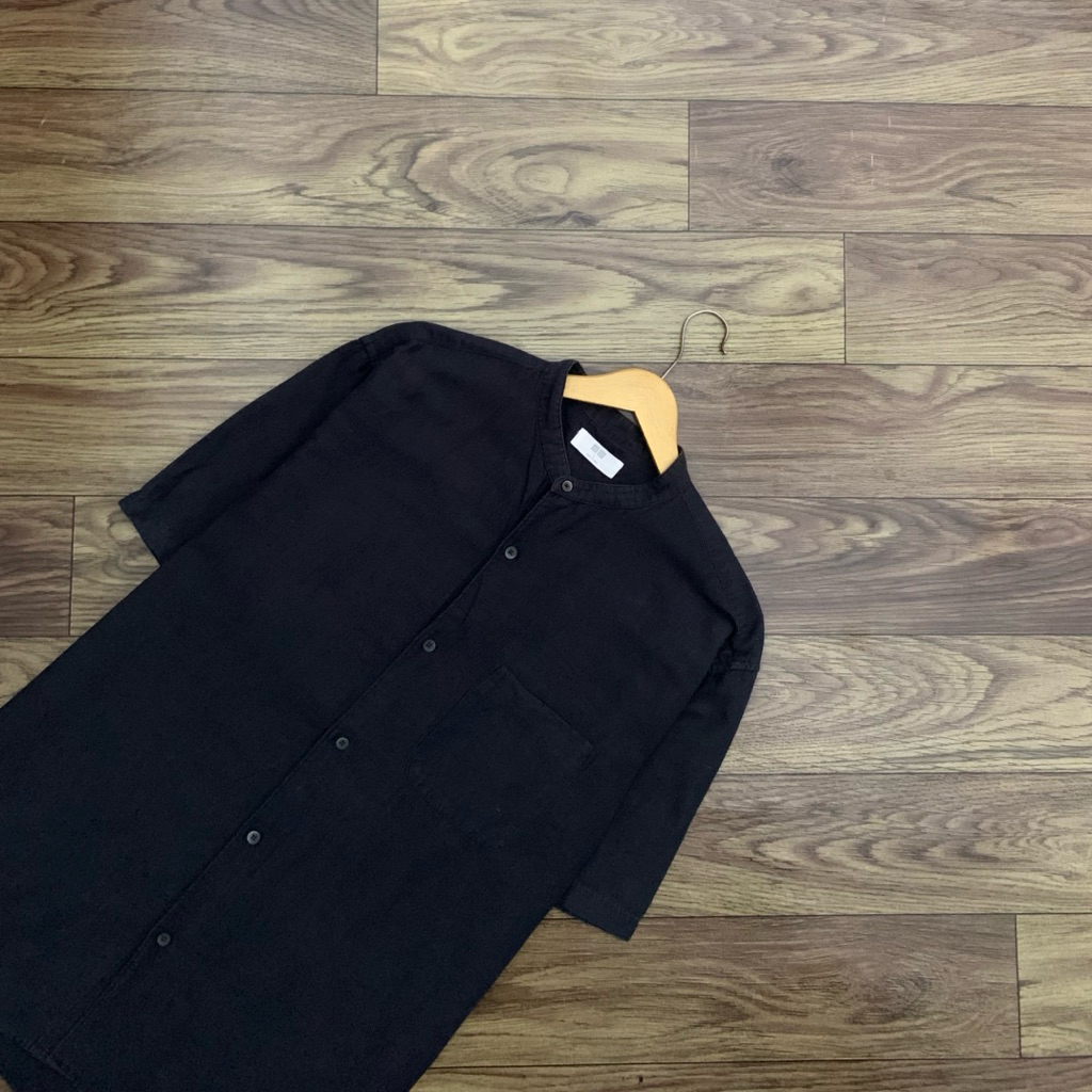 Kemeja UNIQLO Branded Black Linen Shanghai Short Sleeve