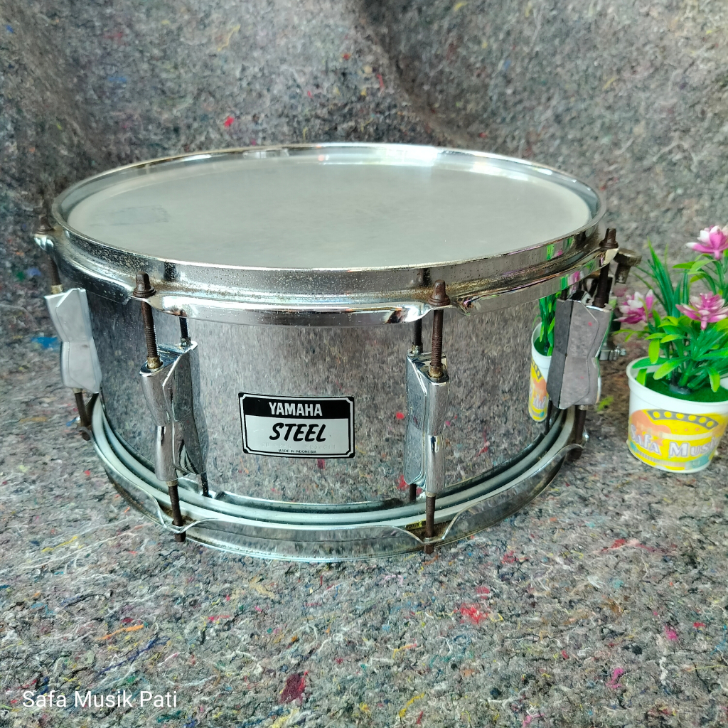 Yamaha Steel Snare Drum 14 x 6,5, Part Drum Normal, Kondisi Terawat, Lug Normal semua