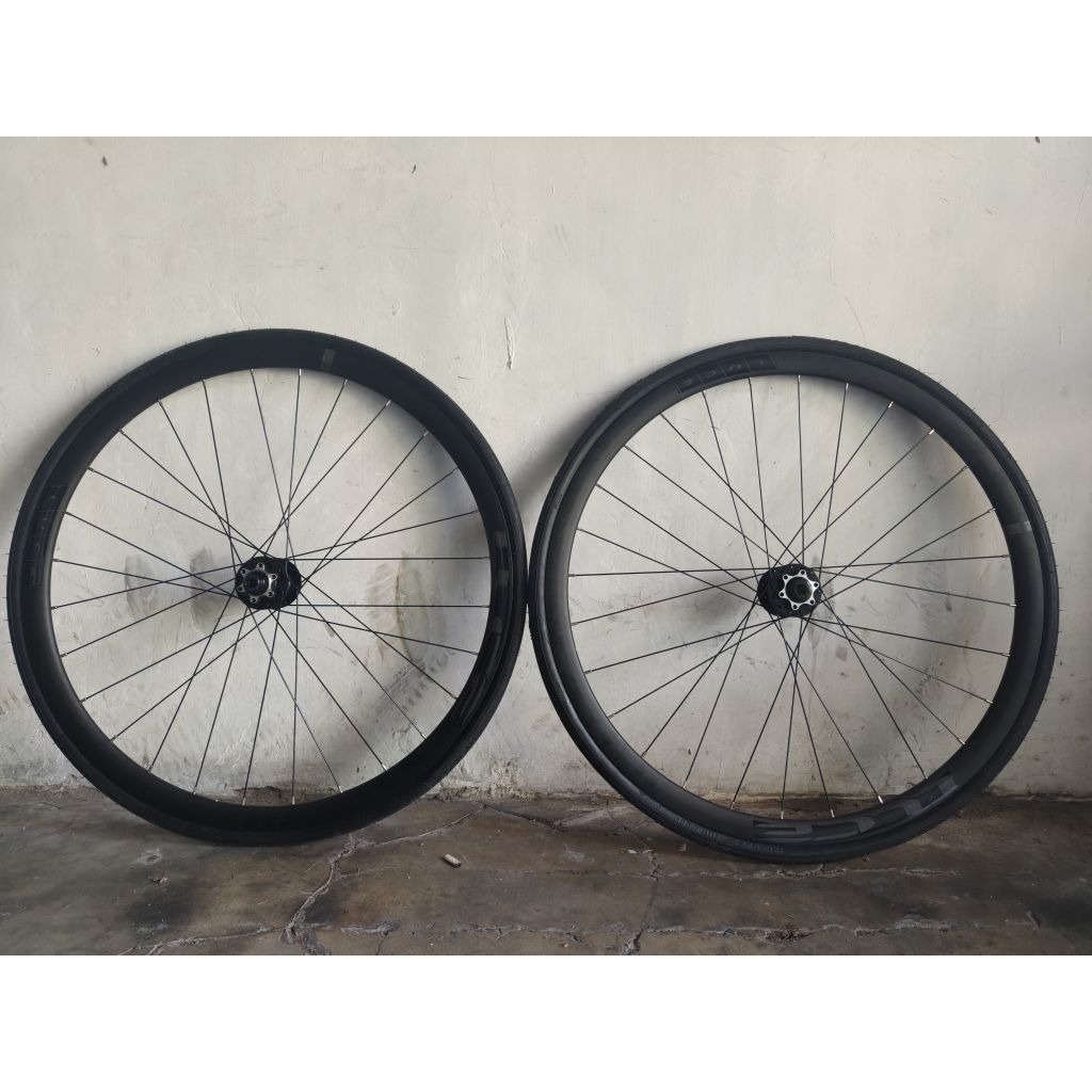 Wheelset Luce 700c 28 hole Thru Axle