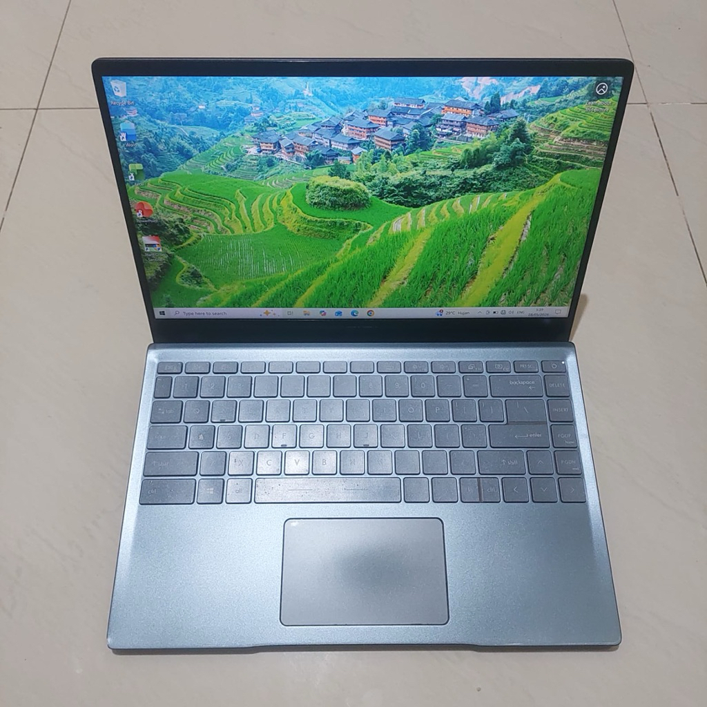 Laptop MSI Ryzen 3 4300U Super Slim 8/512 VGA Radeon