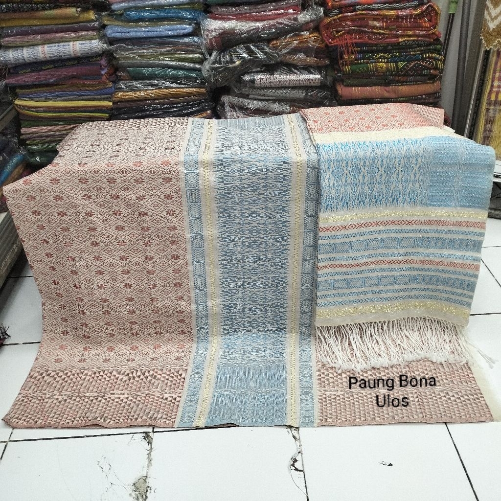 SONGKET TUMTUMAN TTS WARNA MERAH TUMPAL BIRU.