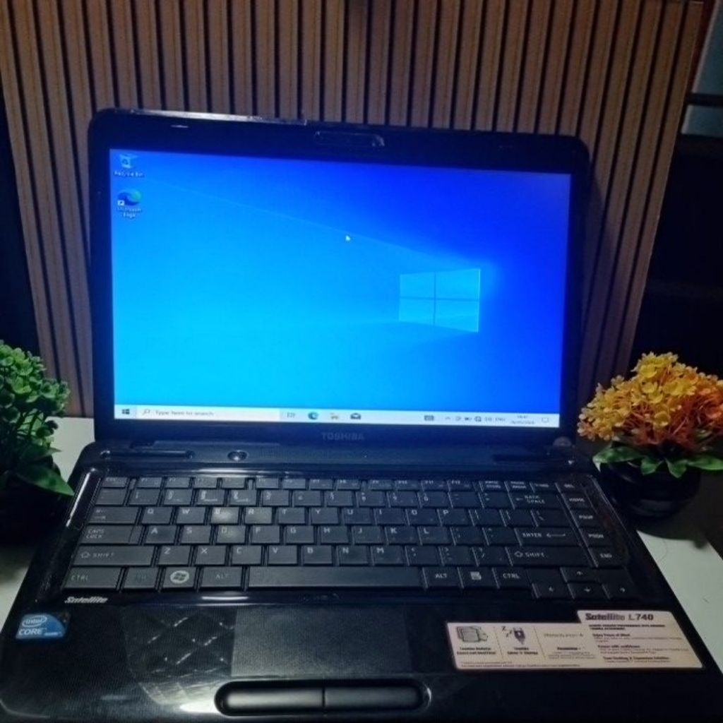 Laptop Toshiba L740 Core i3 Termurah