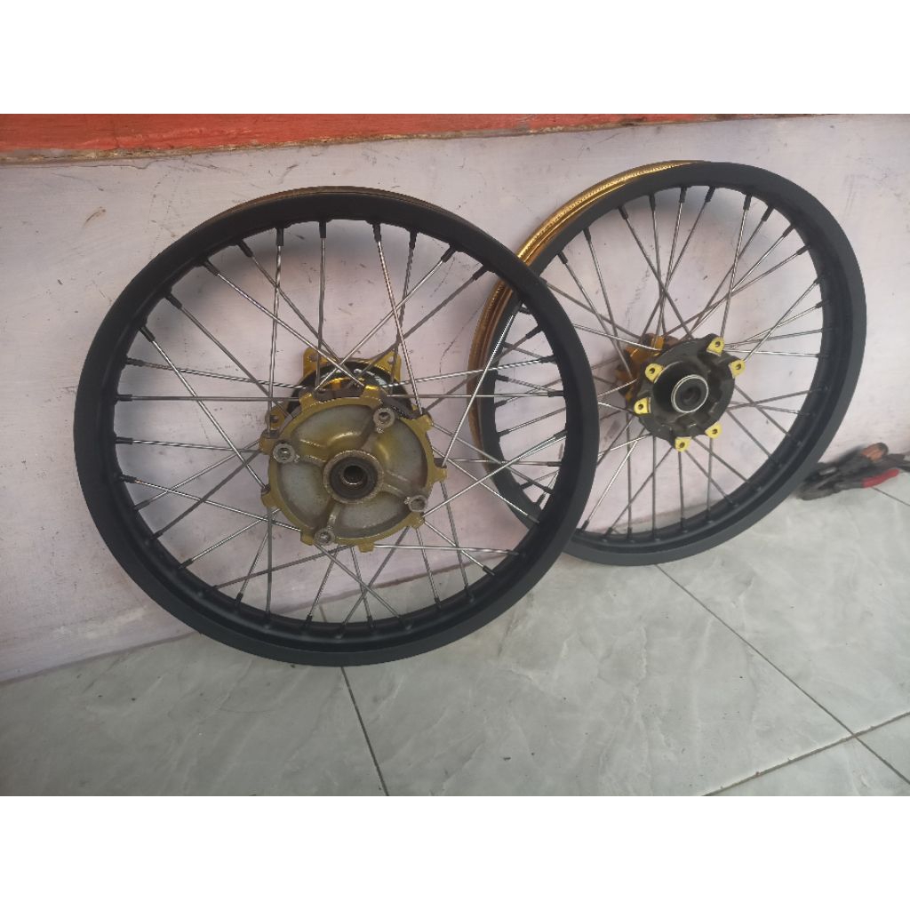 velg crf ring 17