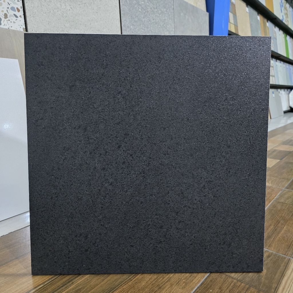 Keramik Lantai Hitam Gliter Kasar Garasi / Teras 50x50 ZENIX HITAM