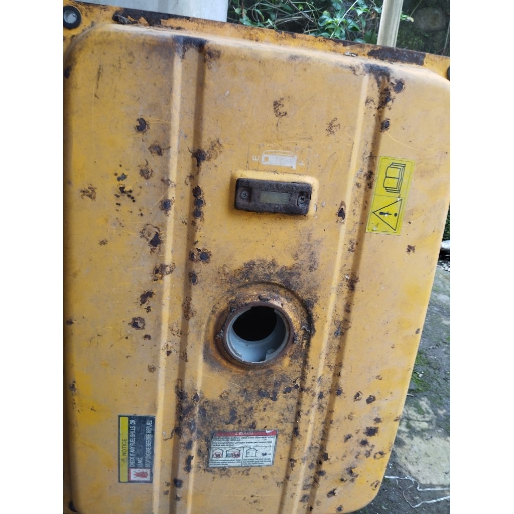 tangki genset 5000-8000 watt daiho kondisi bekas copotan