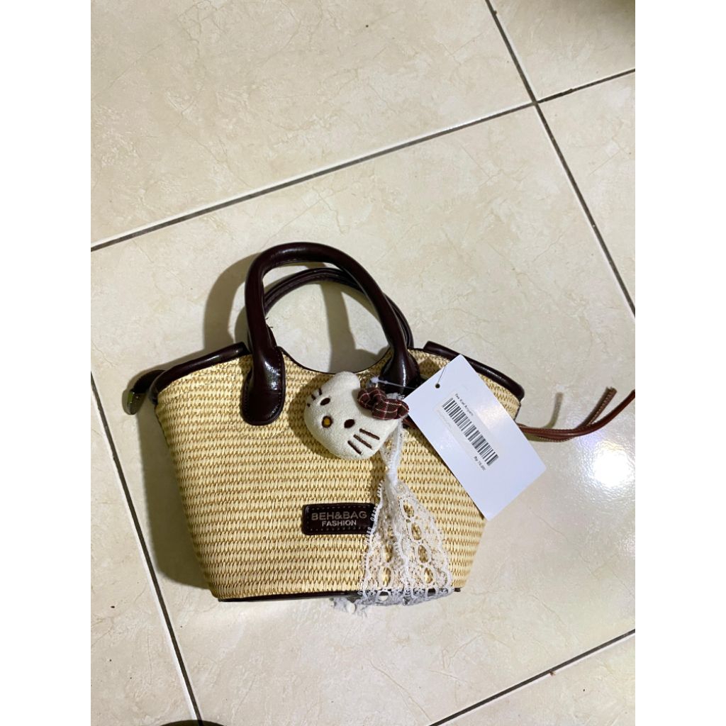 Preloved tas anyam
