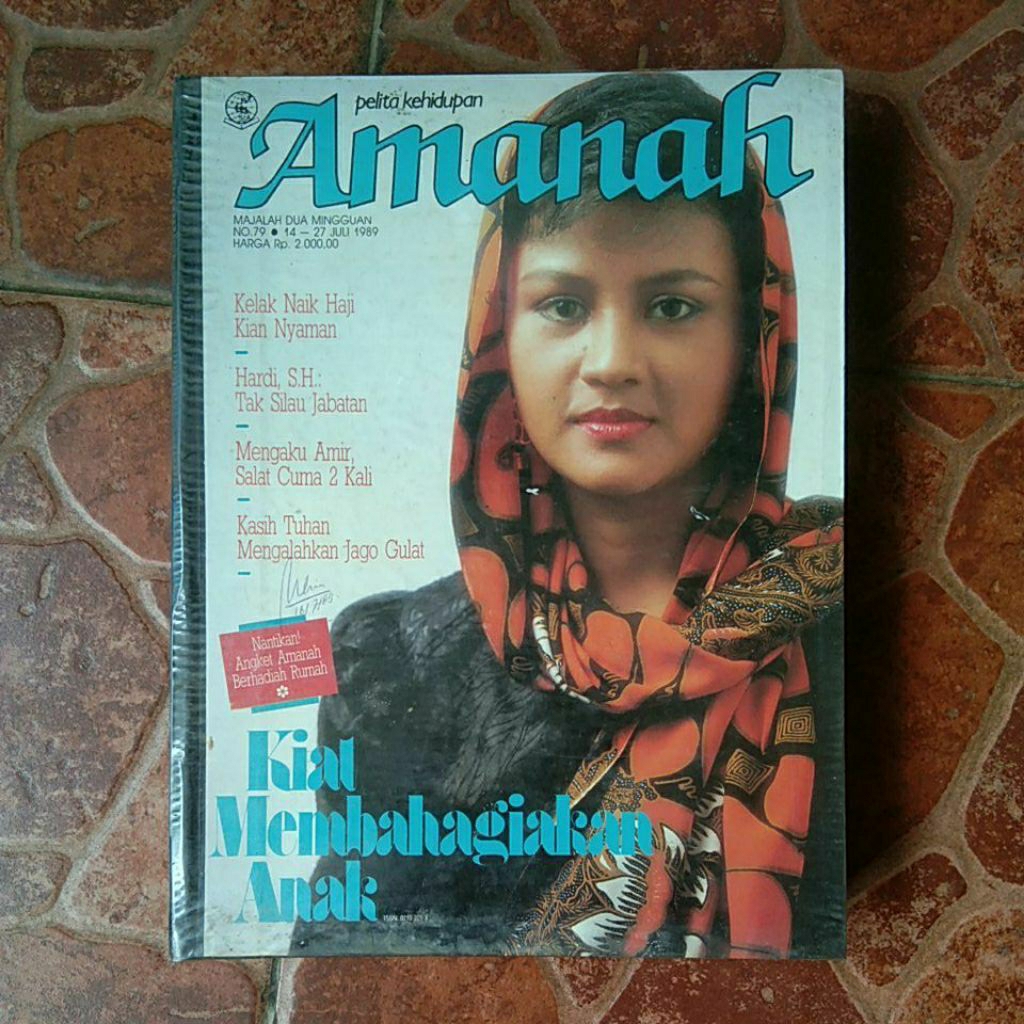 MAJALAH PELITA KEHIDUPAN " AMANAH " KELUARAN TAHUN 1989 BUNDEL. ISI SATU BUNDEL ADA 6 MAJALAH