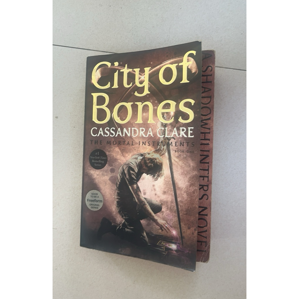 PRELOVED bahasa inggris the mortal instruments: city of bones 1st book buku pertama shadowhunters se