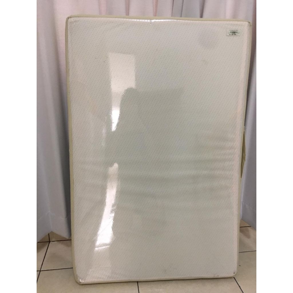 matras sepon alas ranjang boks tidur bayi baby bed cribs like new bekas murah bagus