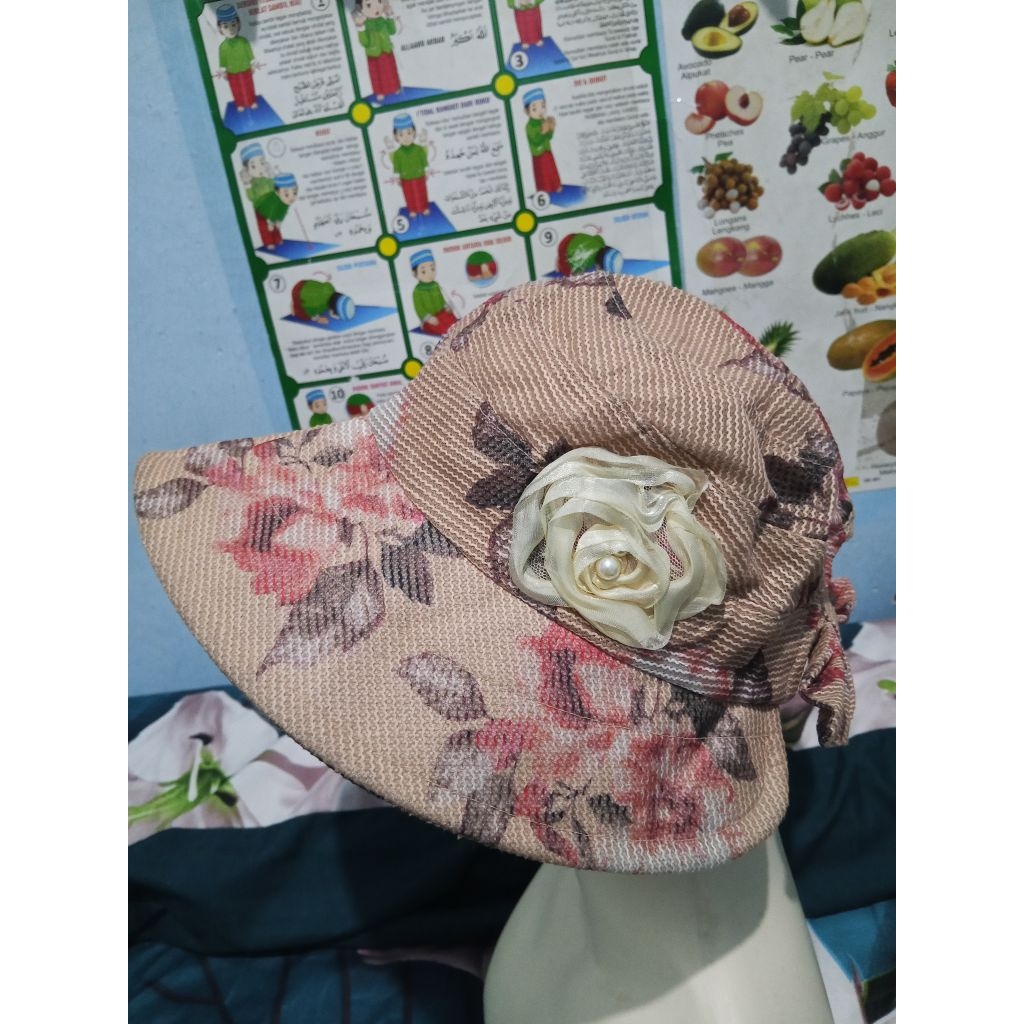 Topi Pantai Wanita Motif Bunga Cokelat Susu | Hiasan Mawar Cantik | Lubang Rambut Belakang | Thrift 