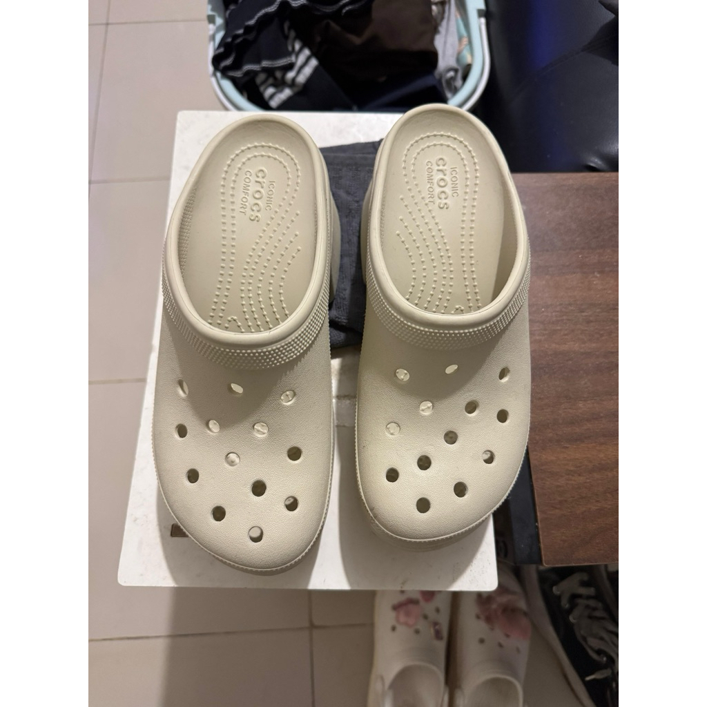 Preloved Wedges Crocs Original