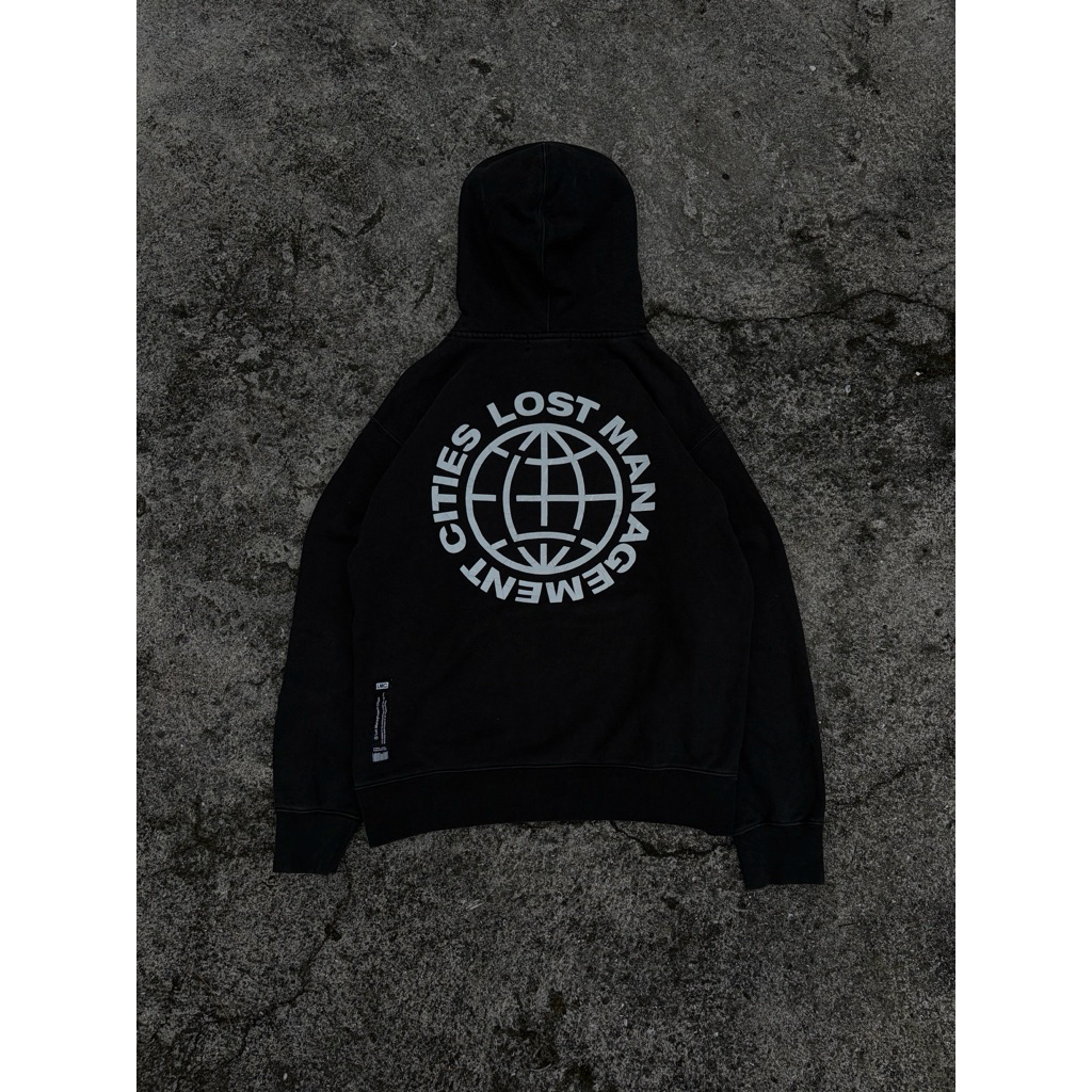 LMC REFLECTIVE HOODIE  BLACK  PXL : 69 / 60 SZ M FIT L  GOOD CONDITION