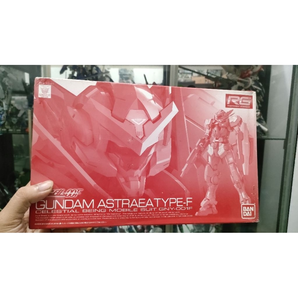RG Astraea type F Gundam Gunpla 1/144