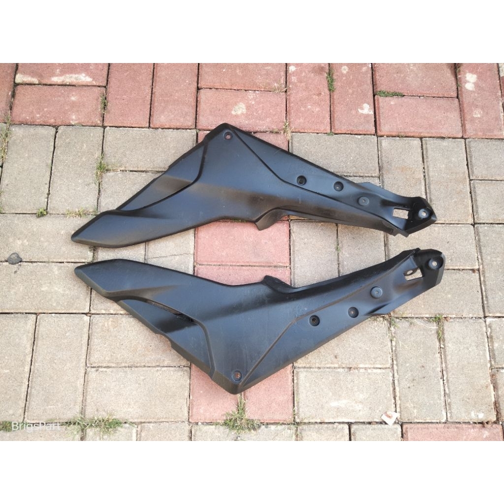tutup bok aki sambungan bodi tengah kanan kiri cb150r cb 150r old lama K15 original