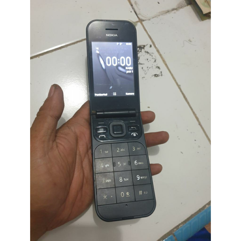 Nokia 2720 flip reborn 4G KaiOS