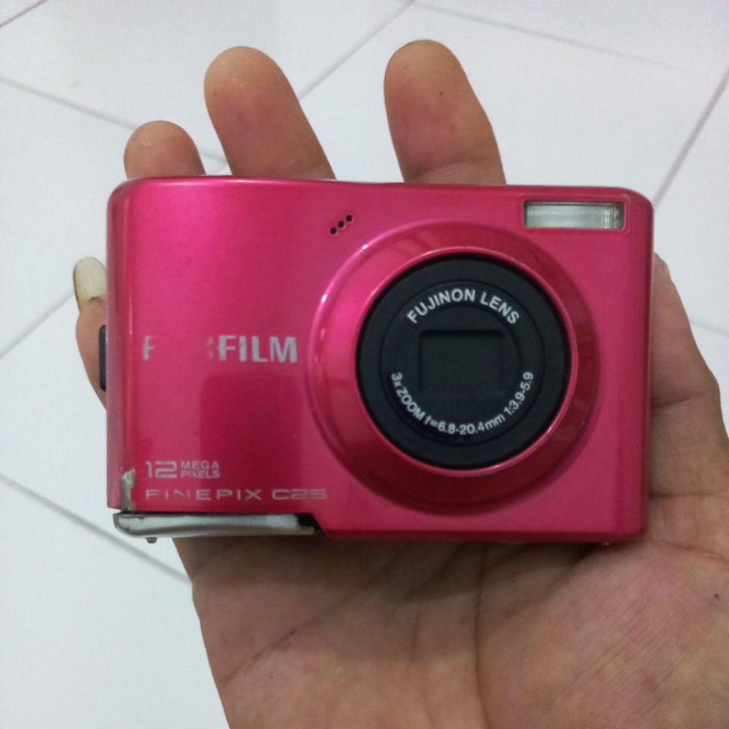 FUJIFILM C25 PINK MINUS,Kamera digital pocket bekas( BACA DESKRIPSI).