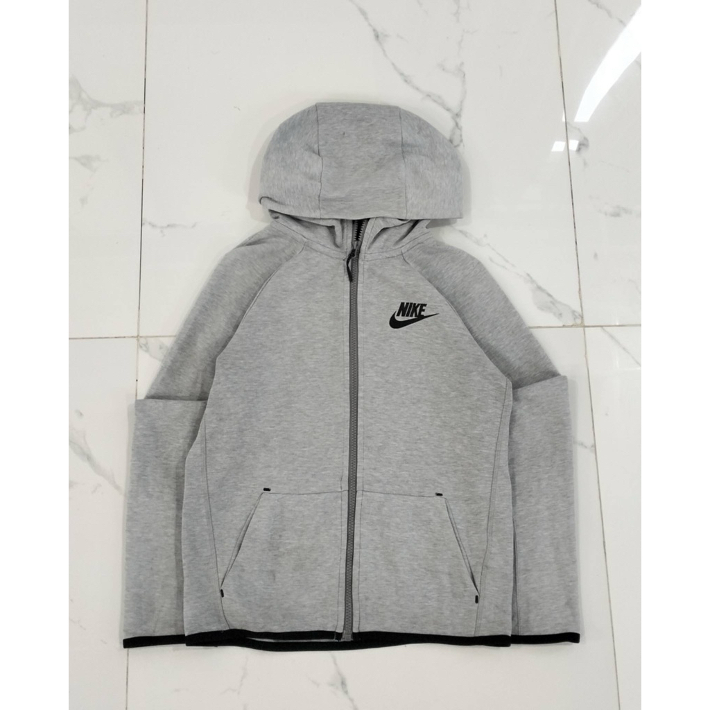 nike tech