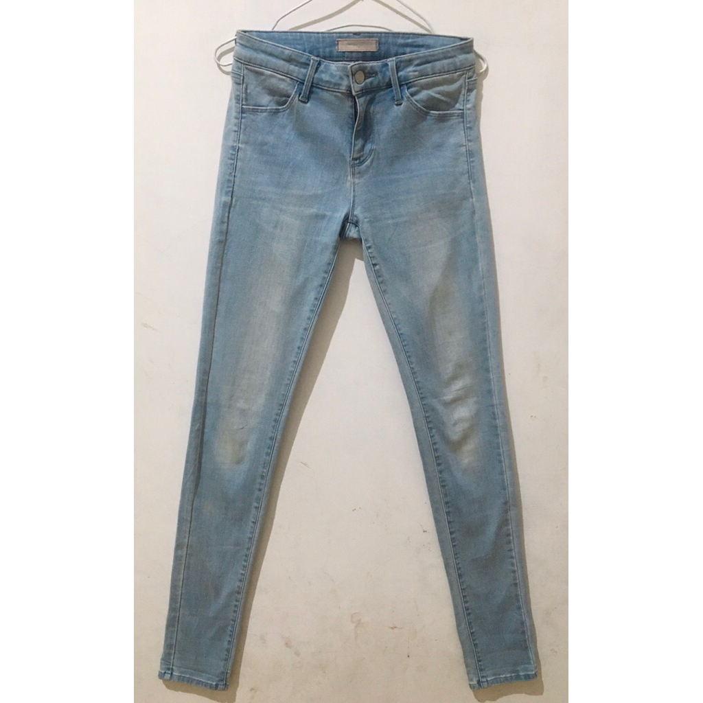 (PL) Uniqlo Celana Jeans Light Blue Denim Cewek Remaja Dewasa Size 24