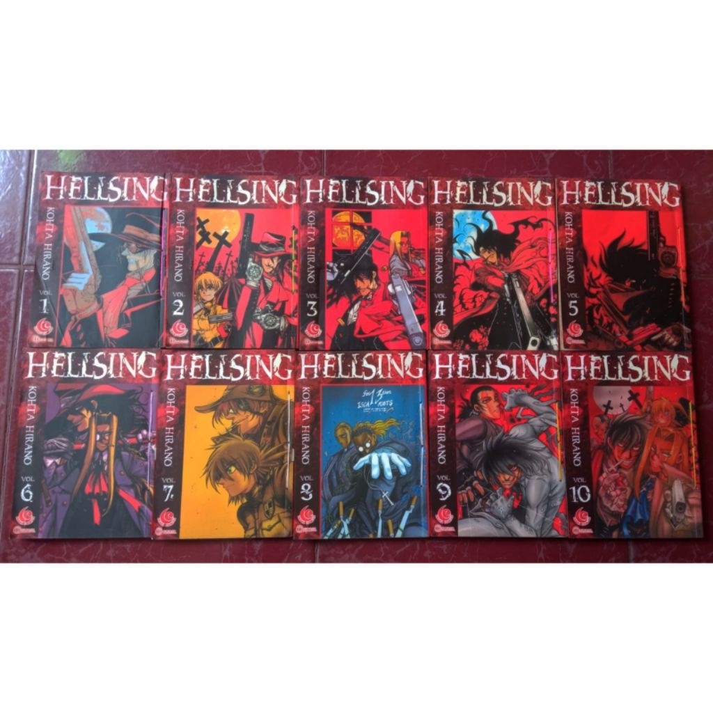 Paket komik Hellsing 1-10 (tamat)