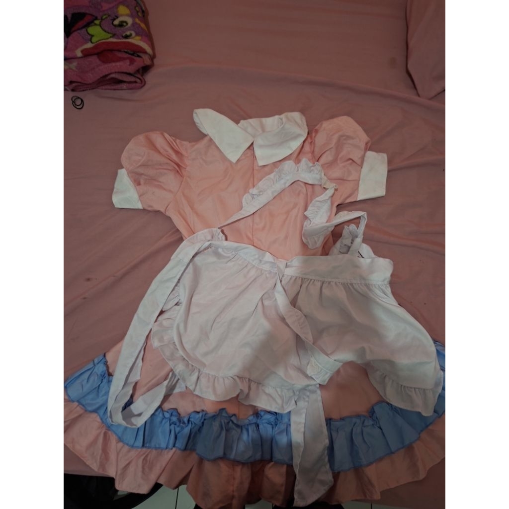 maid costume