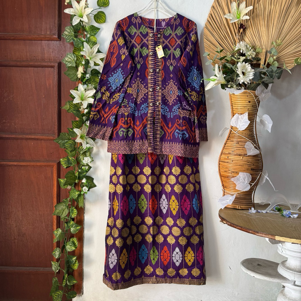 Set Blouse Rok Ungu Batik Etnic
