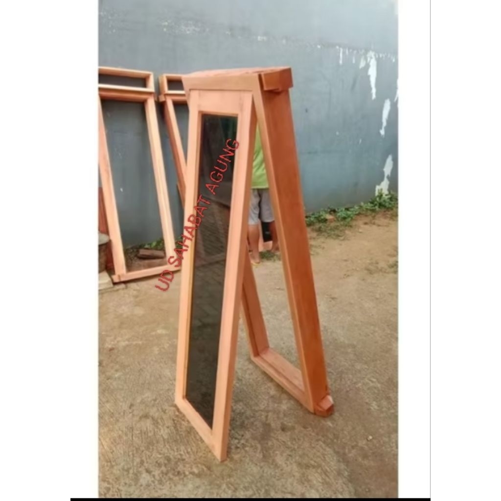 DAUN JENDELA +KUSEN BAHAN KAYU KAMPER DAN MERANTI FULL OVEN UKURAN BISA REQUEST FEST RESPON